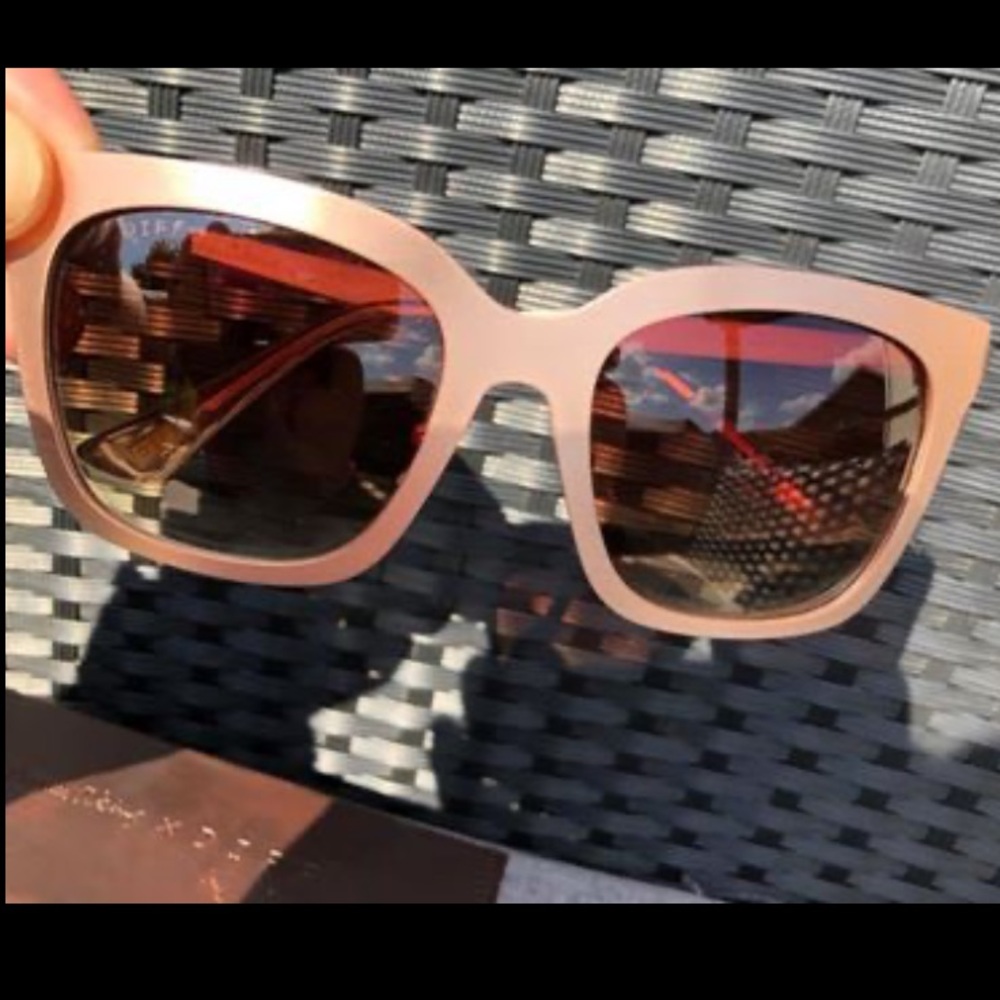 Lauren Akins Diff sunglasses